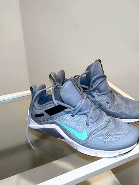 Nike Legend Essential Women's Training Shoes Smoke Grey - US 8.5